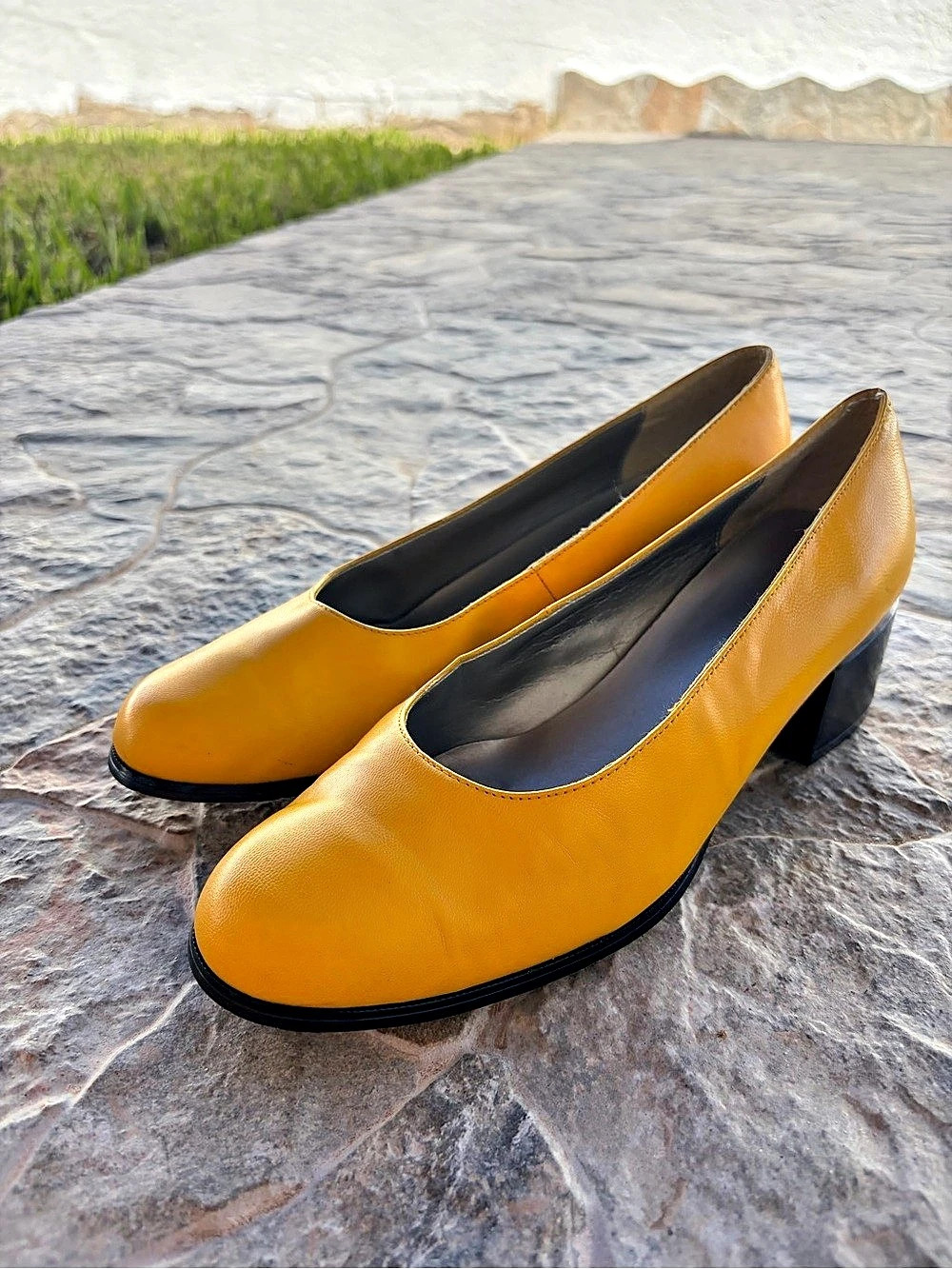 Newport News Yellow Block Heel Pumps US 7M